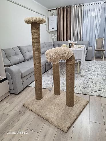 Игровой комплекс для кошек с когтеточками и лежанками. - Конструкция