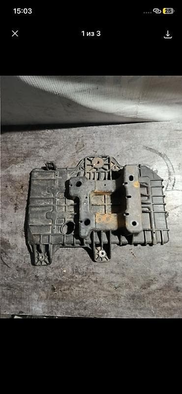 battery: Подставка под аккумулятор Kia/Hyundai - Оригинальная пластиковая — 2