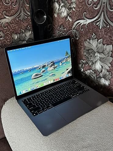 macbook i7: Ультрабук, Б/у, Apple M1, ОЗУ, RAM: 8 ГБ, В рассрочку — 5