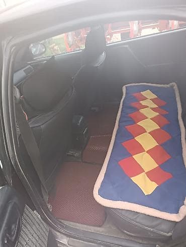 авто кытай: Toyota Carina E: 1992 г., 2 л, Механика, Бензин, Лифтбек — 5