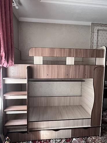 Двухъярусная детская кровать, Б/у, ЛДСП, цвет - Коричневый