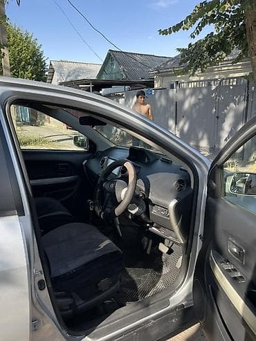 япония машина: Toyota Ist: 2002 г., 1.5 л, Автомат, Бензин, Хэтчбэк — 6
