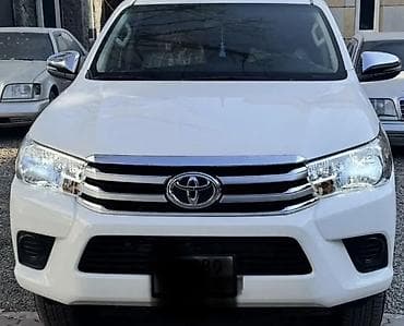 обмен на малолетражку: Toyota Hilux: 2024 г., 2.7 л, Автомат, Бензин, Пикап — 1