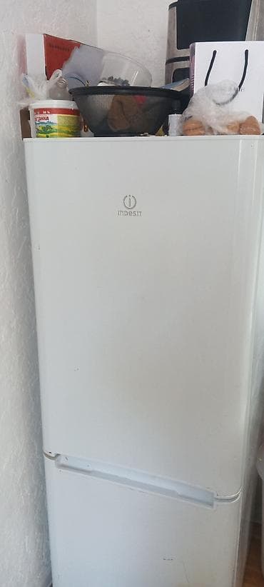 комтер: Холодильник Indesit, Двухкамерный — 1