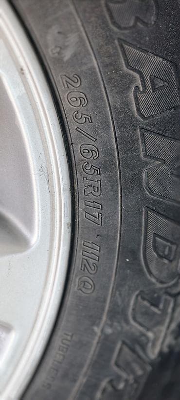 6: Литые диски Toyota с зимними шинами Dunlop Grandtrek SJ5 - Диаметр — 3