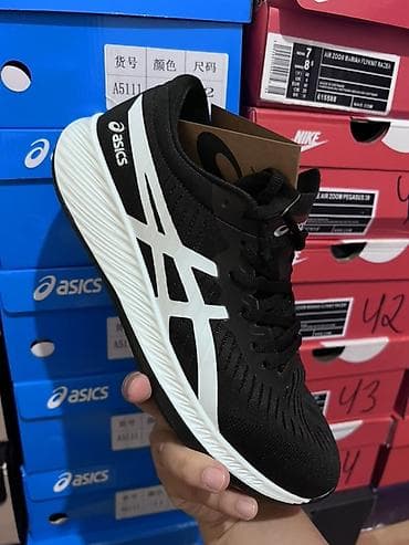 Мужские кроссовки, 42, 43, 44, Asics, Новый, цвет - Черный, Самовывоз, Платная доставка