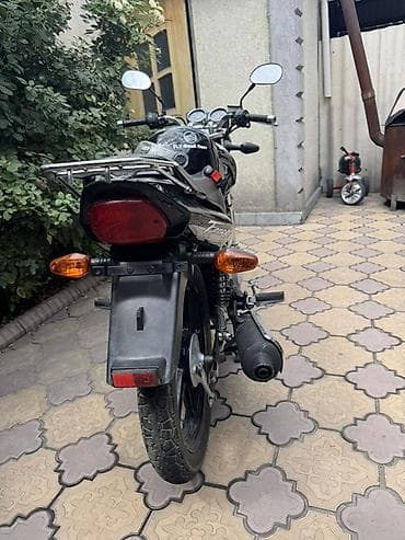 cb 400: Классический мотоцикл Suzuki, 300 куб. см, Бензин, Взрослый, Б/у — 3