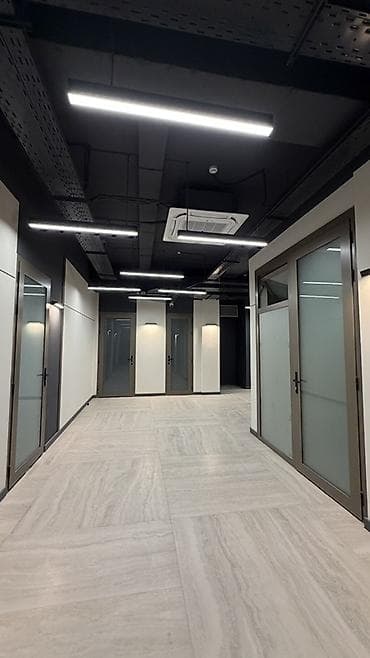 seven development: Аренда офисов, 57 м², В бизнес центре, С системой безопасности — 3