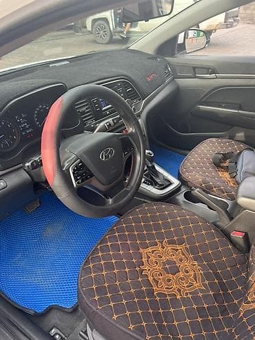 Продажа авто: Hyundai Avante: 2018 г., 1.6 л, Автомат, Газ, Седан — 6