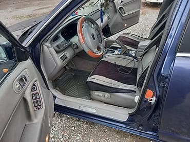 infinity fx: Седан бизнес‑класса темно‑синего цвета. Кузов и экстерьер: - Литые — 2