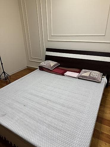 одна спальный кроват: Двуспальная кровать, Каркас без матраса, длина - 200 см — 1