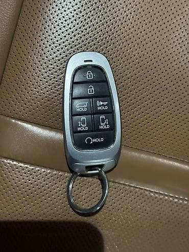 звездное небо в машине купить: Hyundai Staria: 2022 г., Минивэн — 9