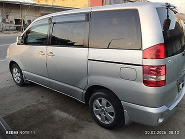 Продажа авто: Toyota Noah: 2003 г., 2 л, Автомат, Бензин, Минивэн — 5