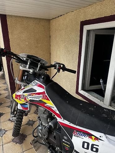 детскиц эндуро: Эндуро/кросс мотоцикл 250 cc - Двигатель 4‑тактный, воздушного — 3