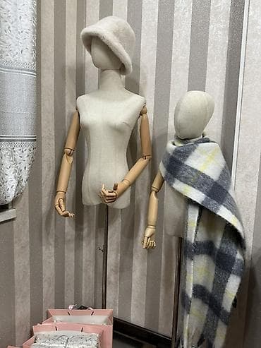 шарфики детские: Манекен женский бу — 1