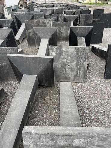 Железобетонные противотанковые ежи (барьеры) Описание: - Сборные