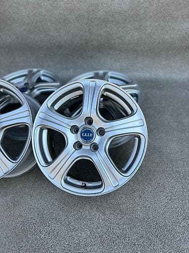 Литые Диски R 15 Комплект, отверстий - 5, Б/у