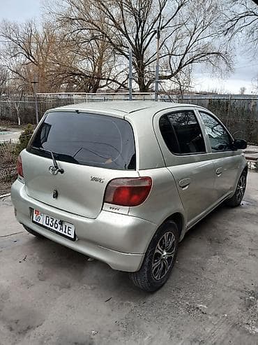 ярис: Toyota Yaris: 2002 г., 1.3 л, Ручные, Бензин, Хэтчбэк — 3