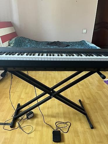 ролер: Yamaha P‑45B цифровое пианино (88 клавиш) с комплектом. Состояние — 4