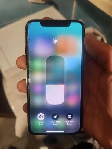 IPhone Xs, Б/у, 256 ГБ, White Titanium — 2