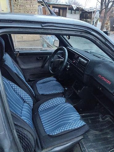 transporter t3: Volkswagen Golf: 1988 г., 1.8 л, Механика, Бензин, Хэтчбэк — 5