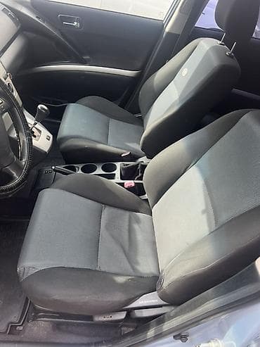 rav4 2010: Toyota Corolla Verso: 2006 г., Минивэн — 8