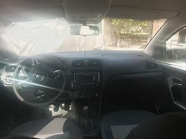 mini kuper: Volkswagen Polo: 2011 г., 1.6 л, Ручные, Бензин, Седан — 4