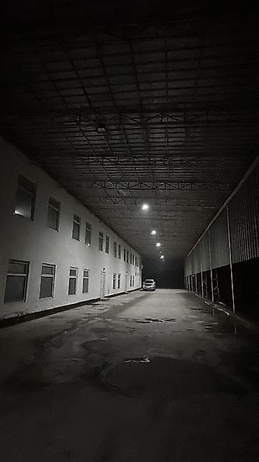 Кыймылсыз мүлк: Дордой рынок Сдается ангар Площадь: 1000м2 4 офиса + навес под фуры — 4