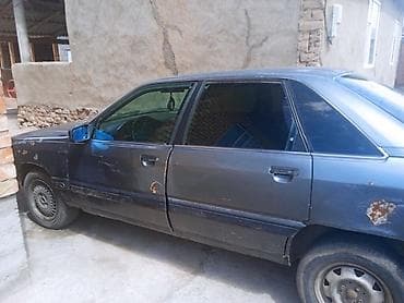Унаа сатуу: Audi 100: 1988 г., 1.8 л, Кол менен иштөөчү, Бензин, Седан — 1
