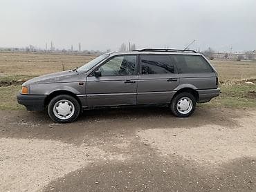 Volkswagen Passat: 1989 г., 1.8 л, Механика, Бензин, Универсал