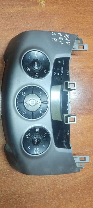 rav4: Toyota RAV-4 2008, левый руль, блок управления климат контролем — 1