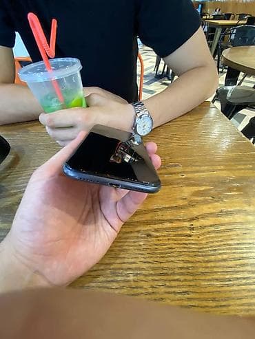 IPhone 11, Б/у, 128 ГБ, Черный, Коробка, 73 % at lalafo.kg IPhone 11, Б/у, 128 ГБ, Черный, Коробка, 73 %