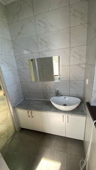 парикмахерские оборудование: Продаю Офис 34 м², С ремонтом, Без мебели, Бизнес центр, 3 этаж — 4