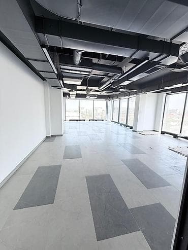 Аренда офисов, 60 м², В бизнес центре, 1 линия