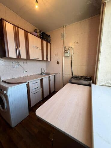 аренда квартир в бишкеке 4 микрорайоне: 2 комнаты, 45 м², 106 серия, 4 этаж, Старый ремонт — 4