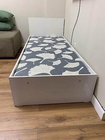 Кровати: Односпальная кровать, Б/у, С матрасом, длина - 190 см — 3