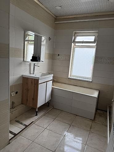 Дома: 180 м², 6 комнат — 7
