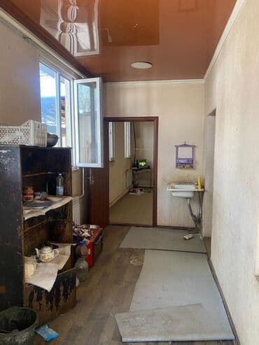 сдаю дом без хозяин: Сдается помещение 1500тыс КВ м имеются 3 сарая 1навес 1конюшня — 14