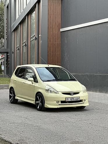byd e7: Honda Fit: 2002 г., 1.3 л, Вариатор, Бензин, Хэтчбэк — 1
