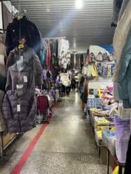 Киреге берилүүчү кийимдер: Аламедин Базар ТЦ Гранд Продаётся Контейнер.Все подробности по — 5