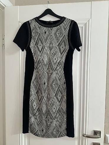 Личные вещи: Платье LORELLA SGARBI - Фасон: приталенное, длина до колена, короткий — 1