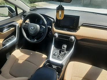 без вложении: Toyota RAV4: 2020 г., 2.5 л, Автомат, Гибрид, Кроссовер — 8