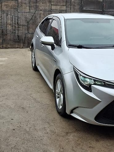 corolla: Toyota Corolla: 2019 г., 1.8 л, Вариатор, Гибрид, Седан — 6