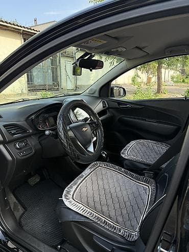 Продажа авто: Chevrolet Spark: 2018 г., 1 л, Автомат, Бензин, Хэтчбэк — 5