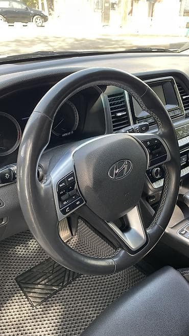 Транспорт: Hyundai Sonata: 2018 г., 2 л, Автомат, Газ — 6