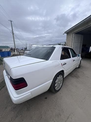 Транспорт: Mercedes-Benz W124: 1988 г., 2.3 л, Автомат, Бензин, Седан — 2