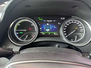 lexus e: Toyota Camry: 2018 г., Гибрид, Седан — 10
