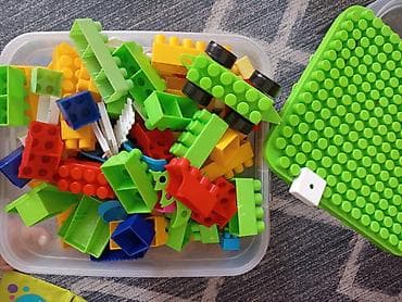 lenyes classic set: Лего наборы, продается без коробки. один набор больше по размеру но — 1