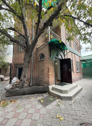 дом ысык ата: 200 м², 7 бөлмө, Унаа токтотуучу жай — 1