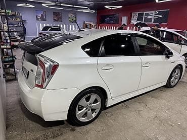 tayota progres: Toyota Prius: 2015 г., 1.8 л, Гибрид, Хэтчбэк — 8